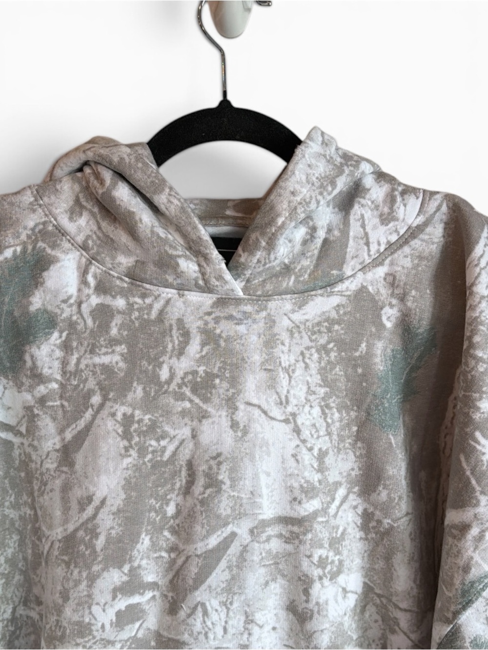 Lily & Lottie Faded Camo Hoodie Size Large White Turquoise Kangaroo Pocket NEW - Picture 5 of 11